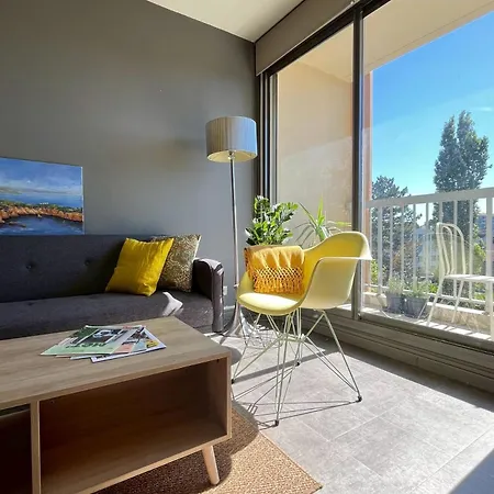 One Bedroom Centre Free Private Parking *