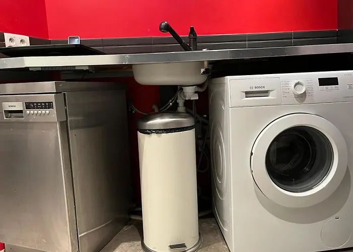 One Bedroom Centre Free Private Parking Διαμέρισμα *